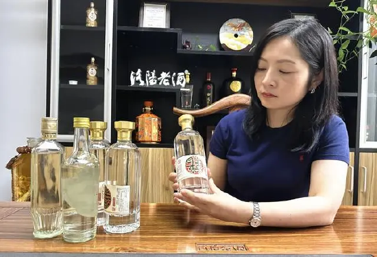 洛陽產“胖東來”酒疑似侵權？當事企業(yè)正面回應：商標已注冊多年，懇請有關部門介入調查